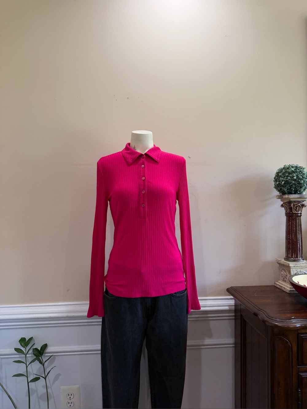 Trina Turk Los Angeles Women’s Long Sleeve Ribbed Polo Top - Hot Pink